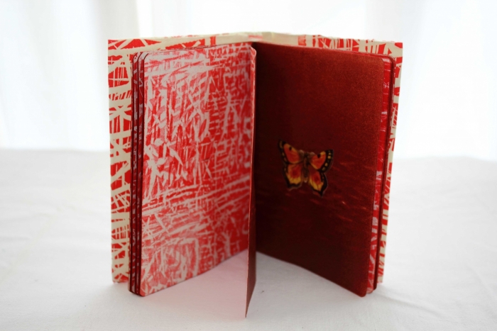 papilonacees et autres 2 linogravure et collage 11x9 2006 papilonacees et autres 2 linogravure et collage 11x9 2006